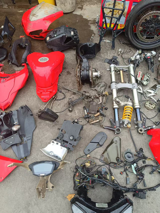 DUCATI 1198 Part Out