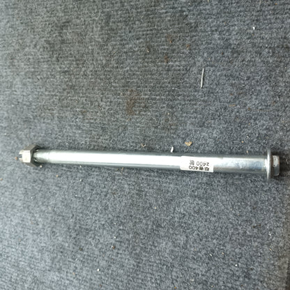 18-23 KAWASAKI NINJA400 Z400 Front Wheel Axle OEM 41068-0643